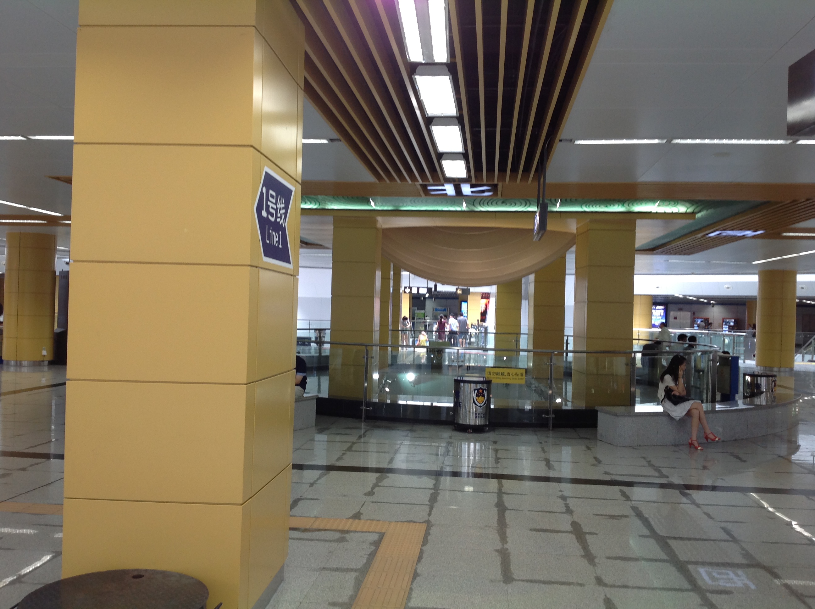 地鐵搪瓷墻板